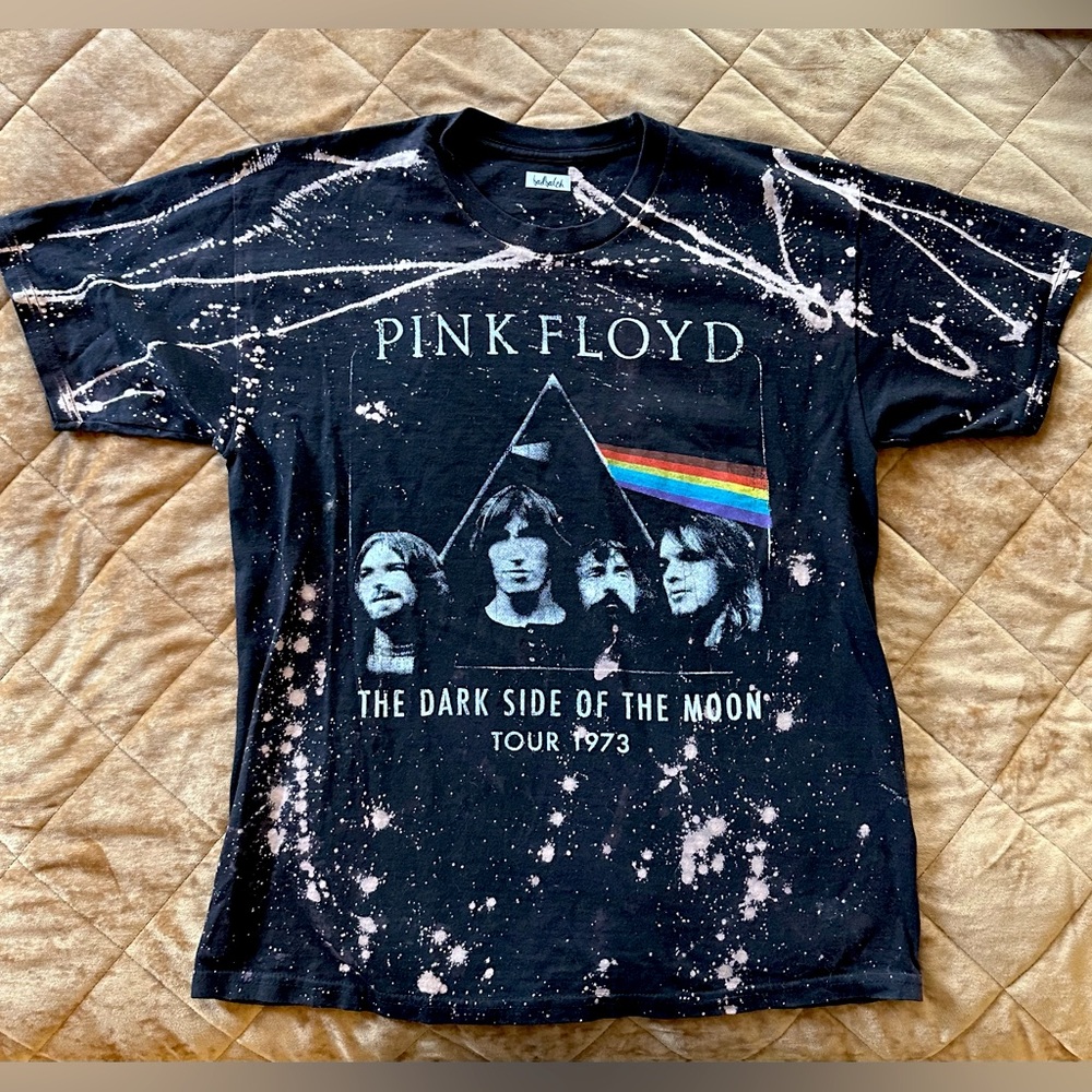 Pink Floyd Dark Side of the Moon band tee